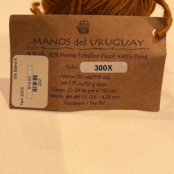 Manos Silk Blend Yarn 🧶 color 300X - Picture 2 of 4